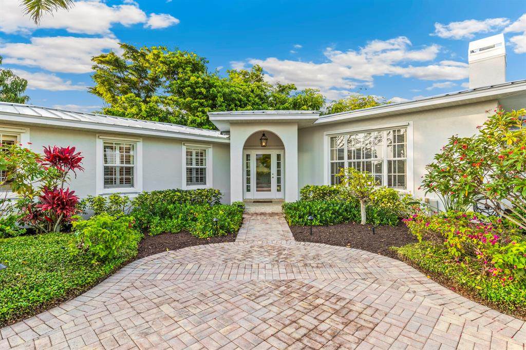 252 Waterways Avenue - Photo 1