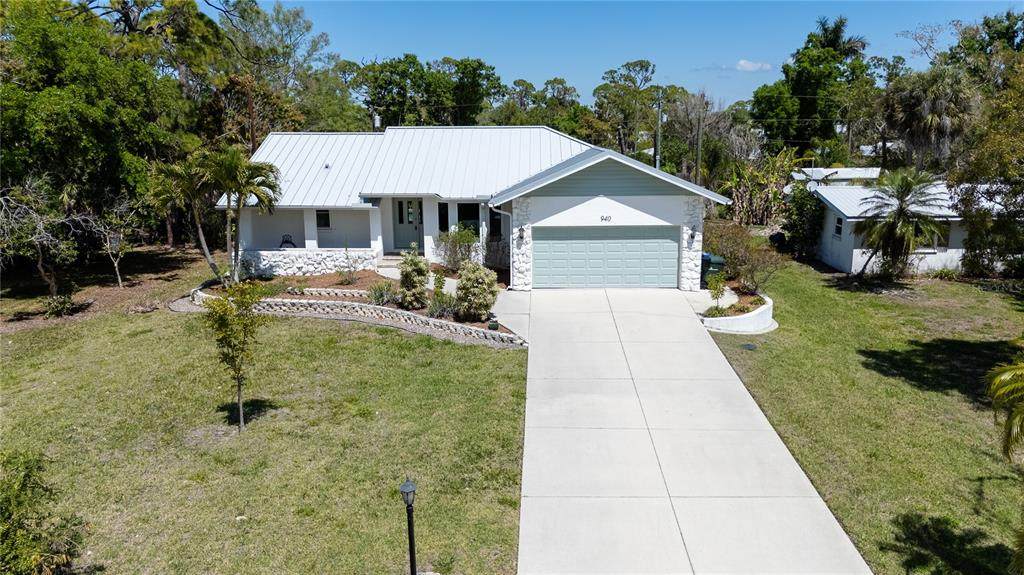 940 Brengle Avenue - Photo 1