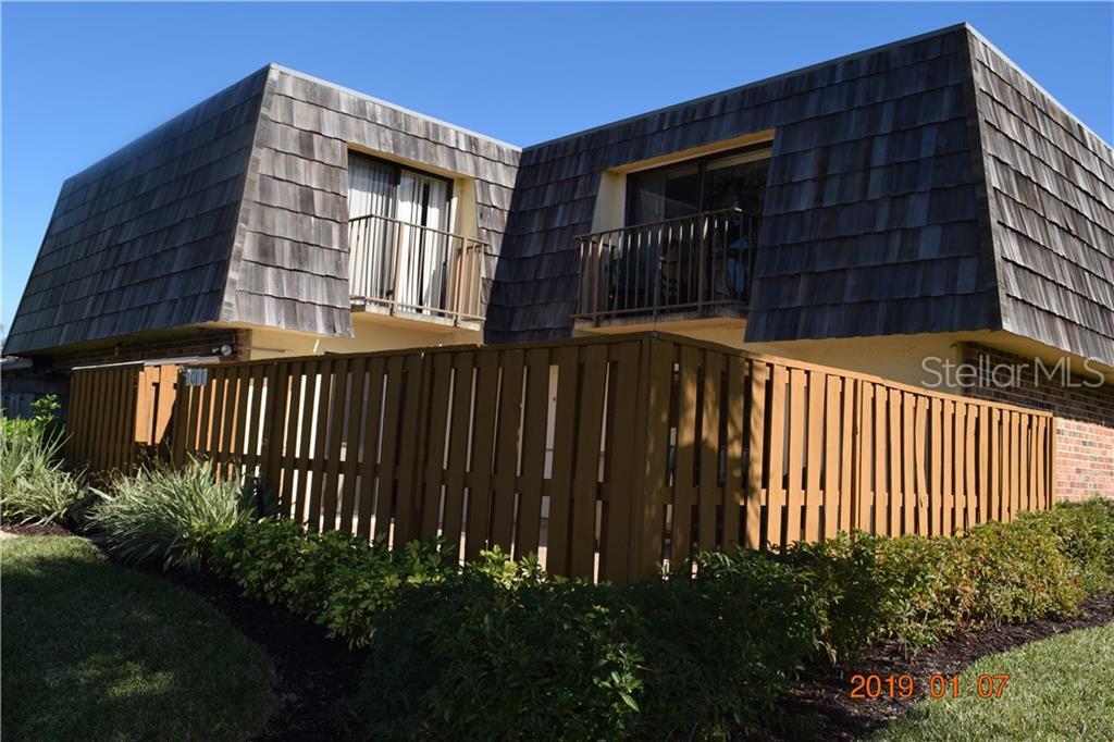 1011 Royal Oak Boulevard - Photo 1