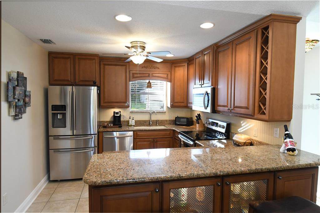 823 Evelynton Loop - Photo 1