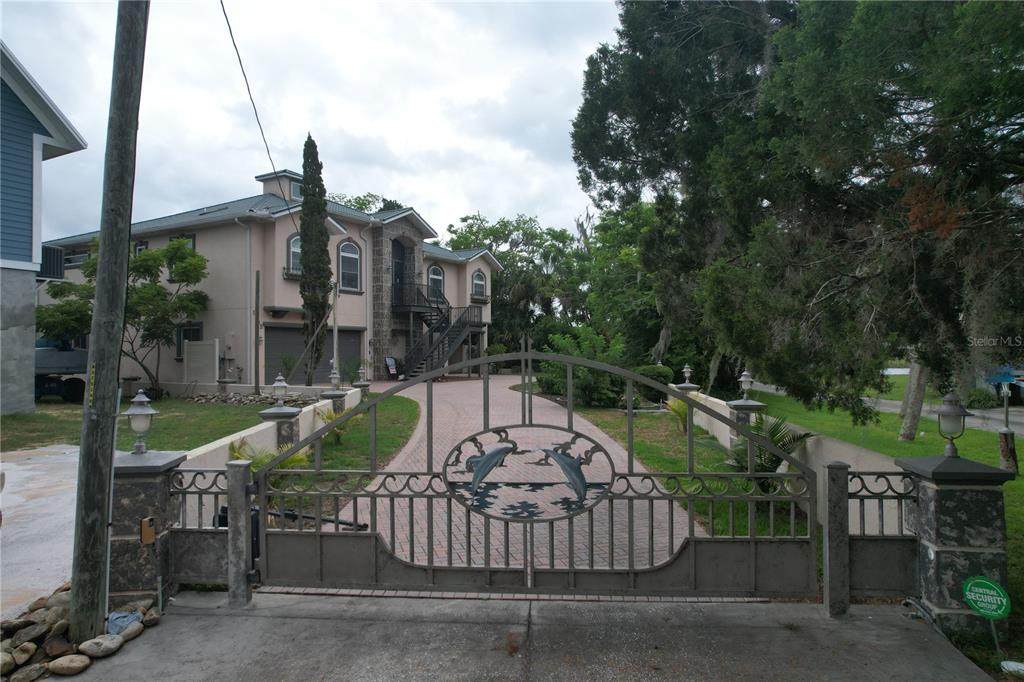 1165 Stoney Point - Photo 1