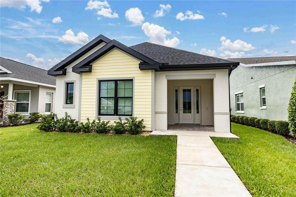 10619 Grand Oaks Boulevard - Photo 1