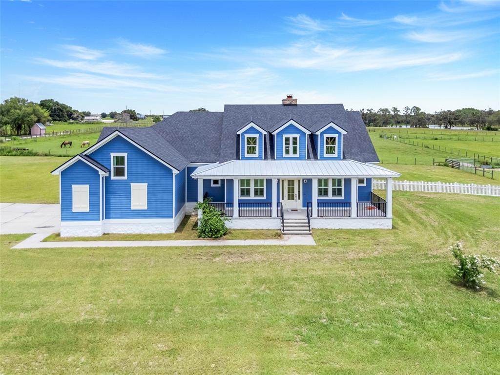 2437 Bay Lake Loop - Photo 1