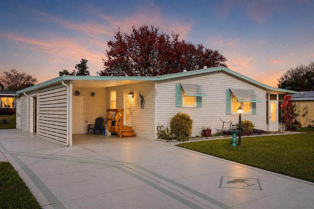 605 Rainbow Boulevard - Photo 1