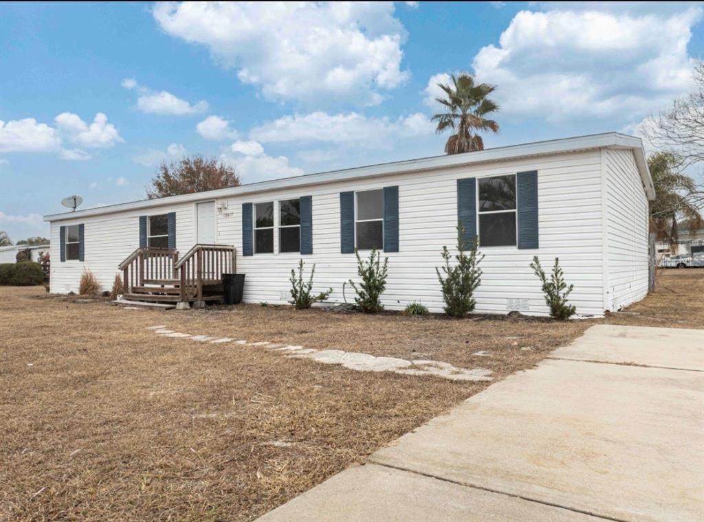 13877 County Road 109F - Photo 1