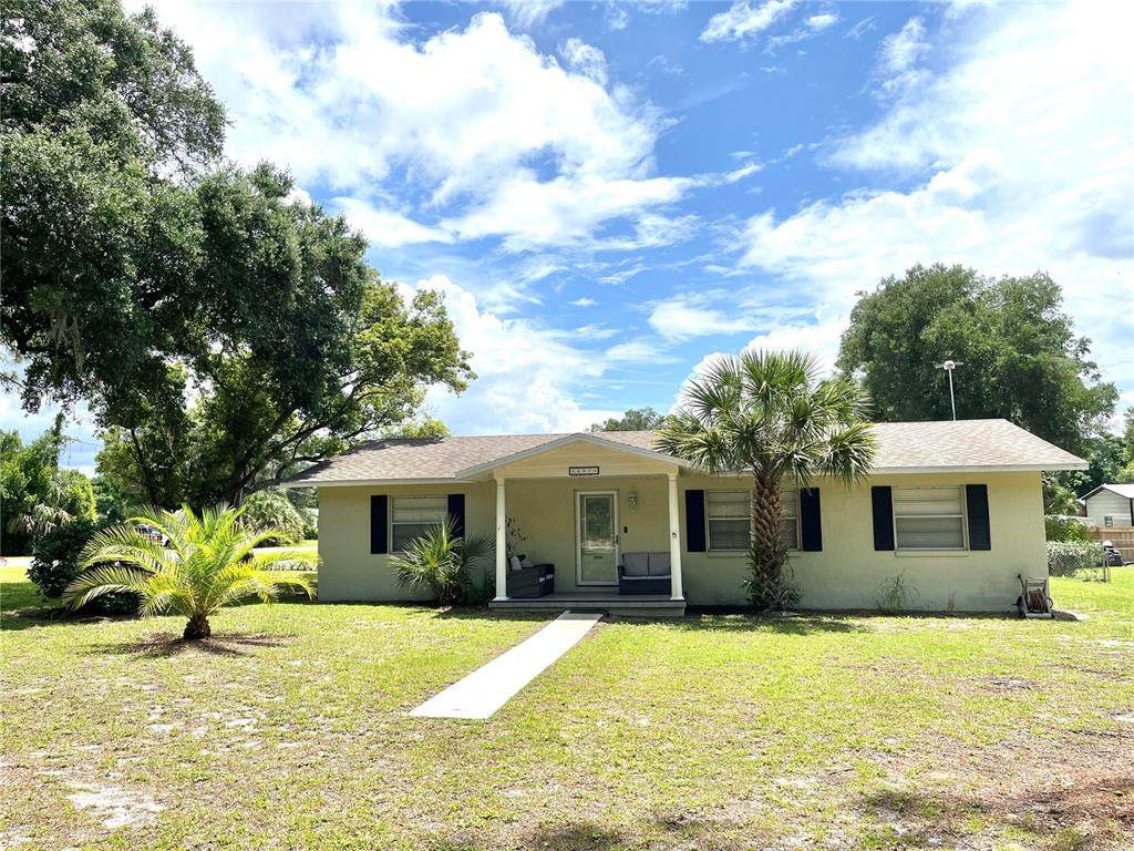 407 Poinsettia Avenue - Photo 1