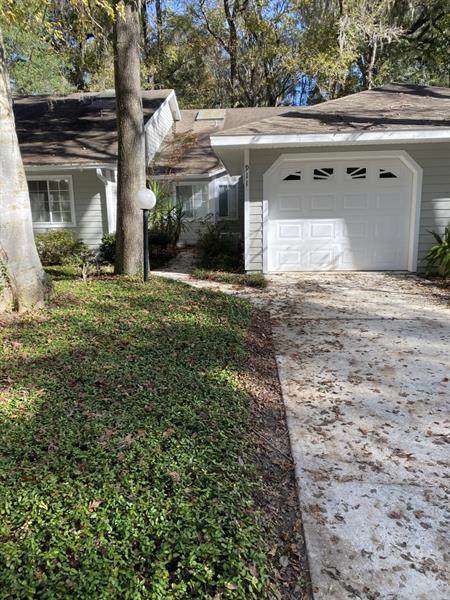 911 51ST Way - Photo 1