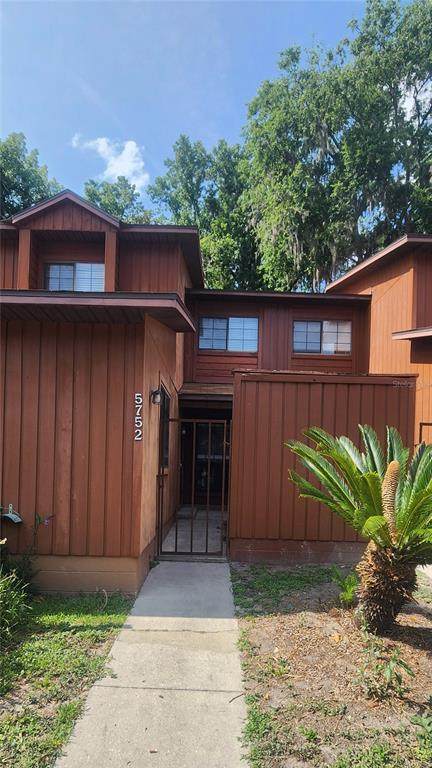 5752 8TH Place - Photo 1