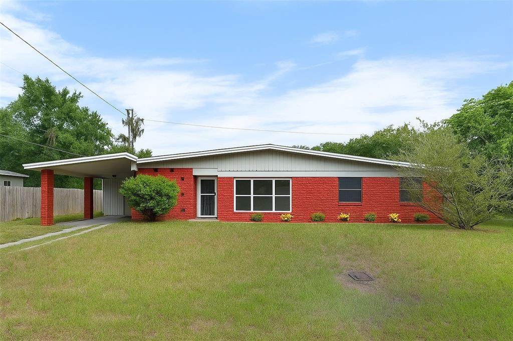 529 12TH Court - Photo 1