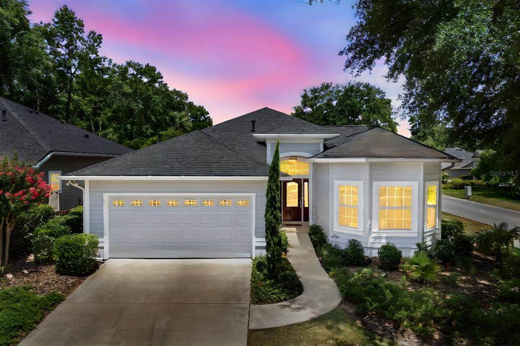 923 85TH Way - Photo 1