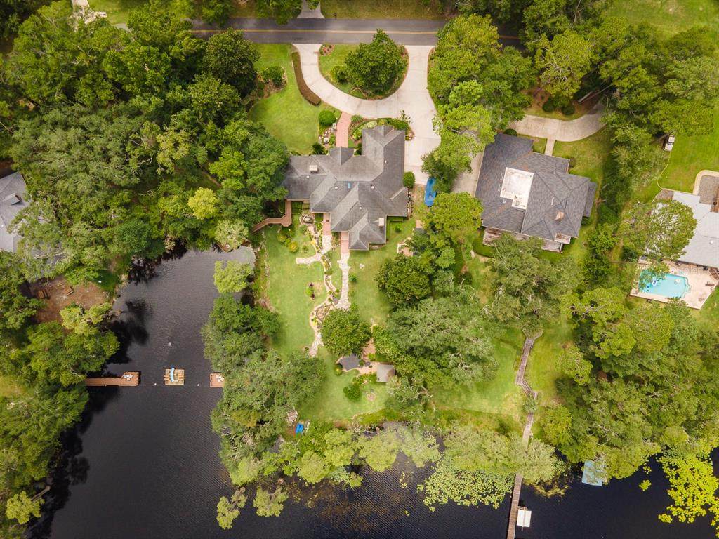 996 Scenic Lake Drive - Photo 1