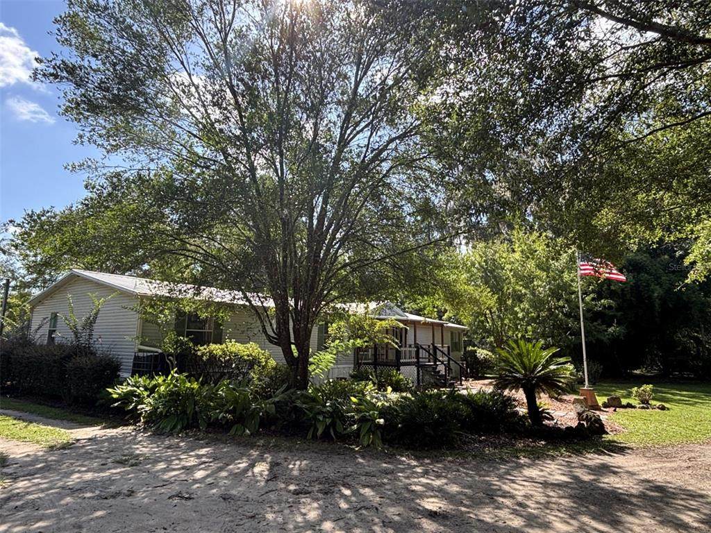 6527 155TH Street - Photo 1