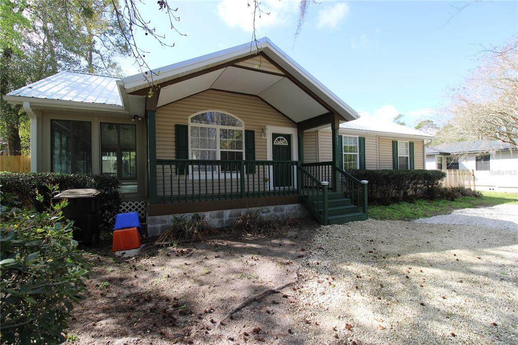 1221 35TH Avenue - Photo 1