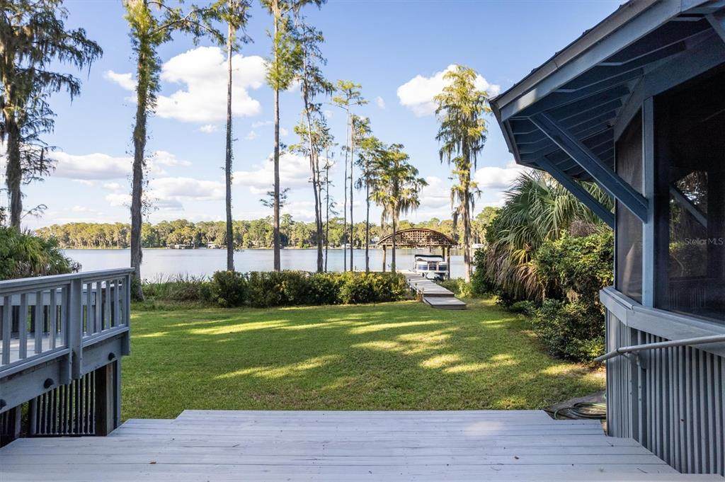 25608 Devonia Street - Photo 1