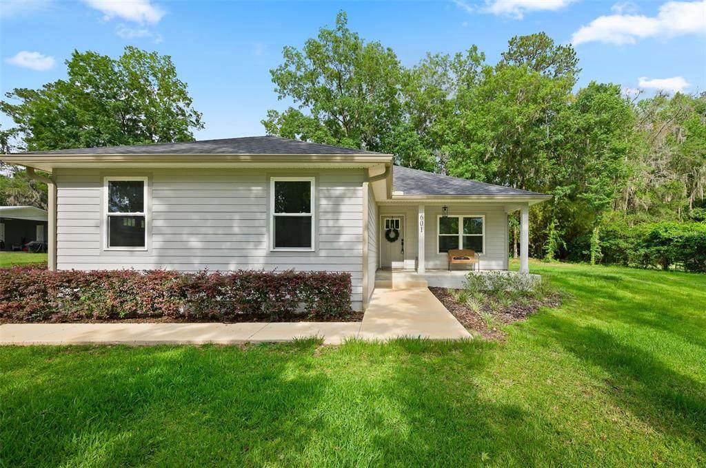 601 4TH Avenue - Photo 1