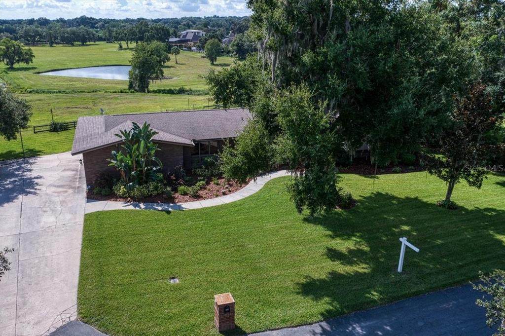 936 Wedgewood Lane - Photo 1
