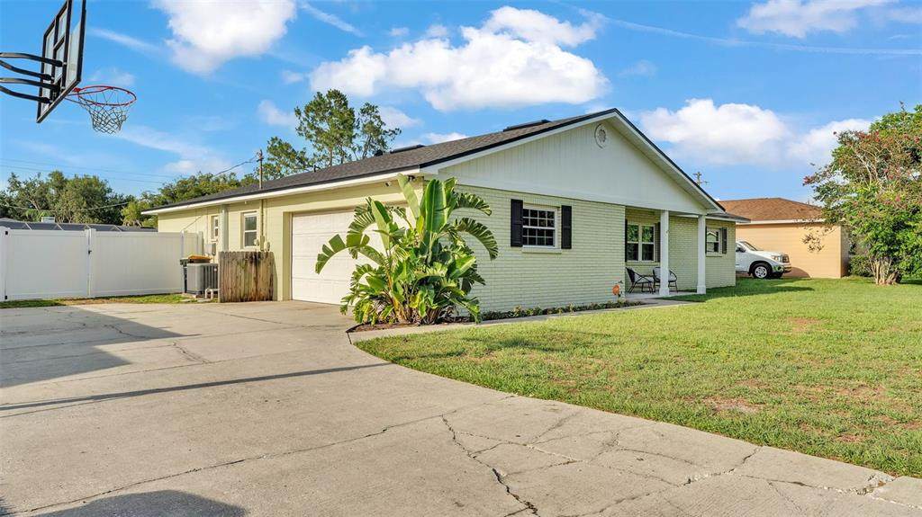 934 Point View Lane - Photo 1