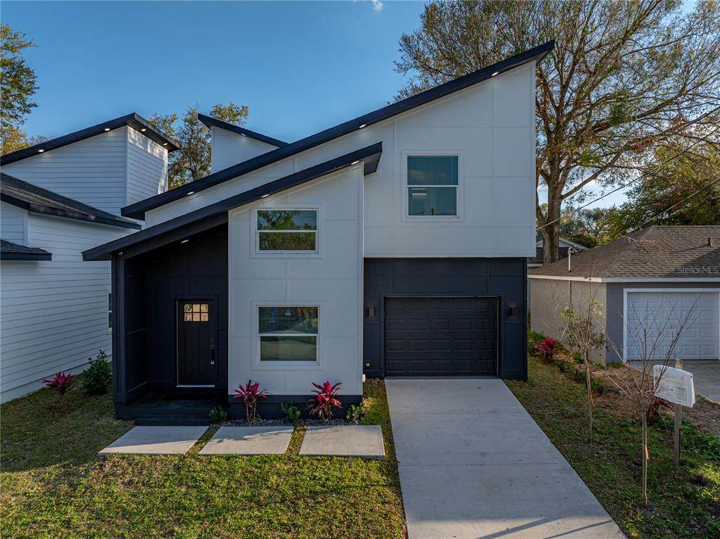 717 13TH Street - Photo 1