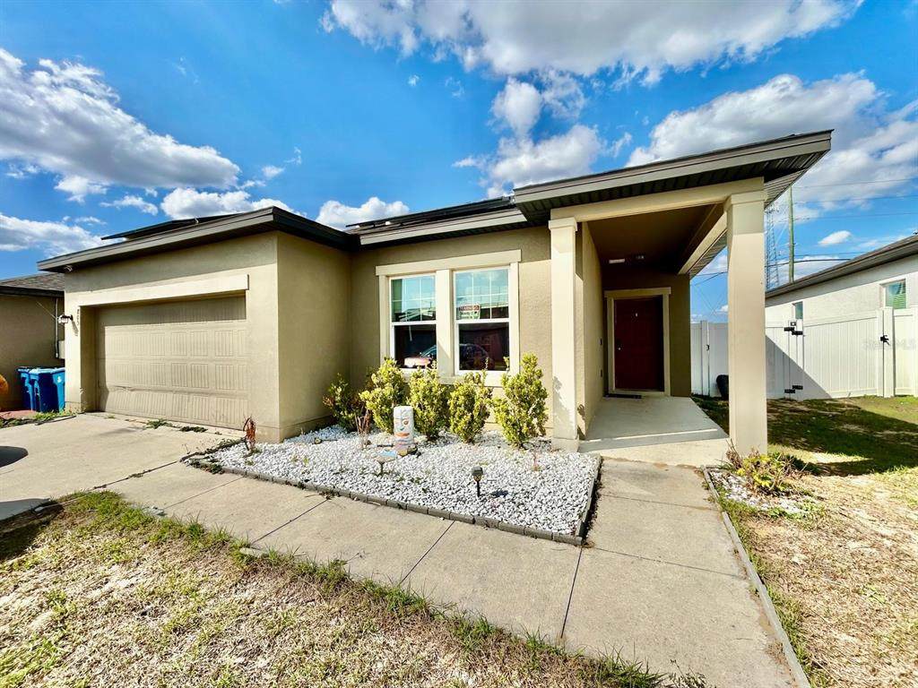 805 Orchid Grove Boulevard - Photo 1