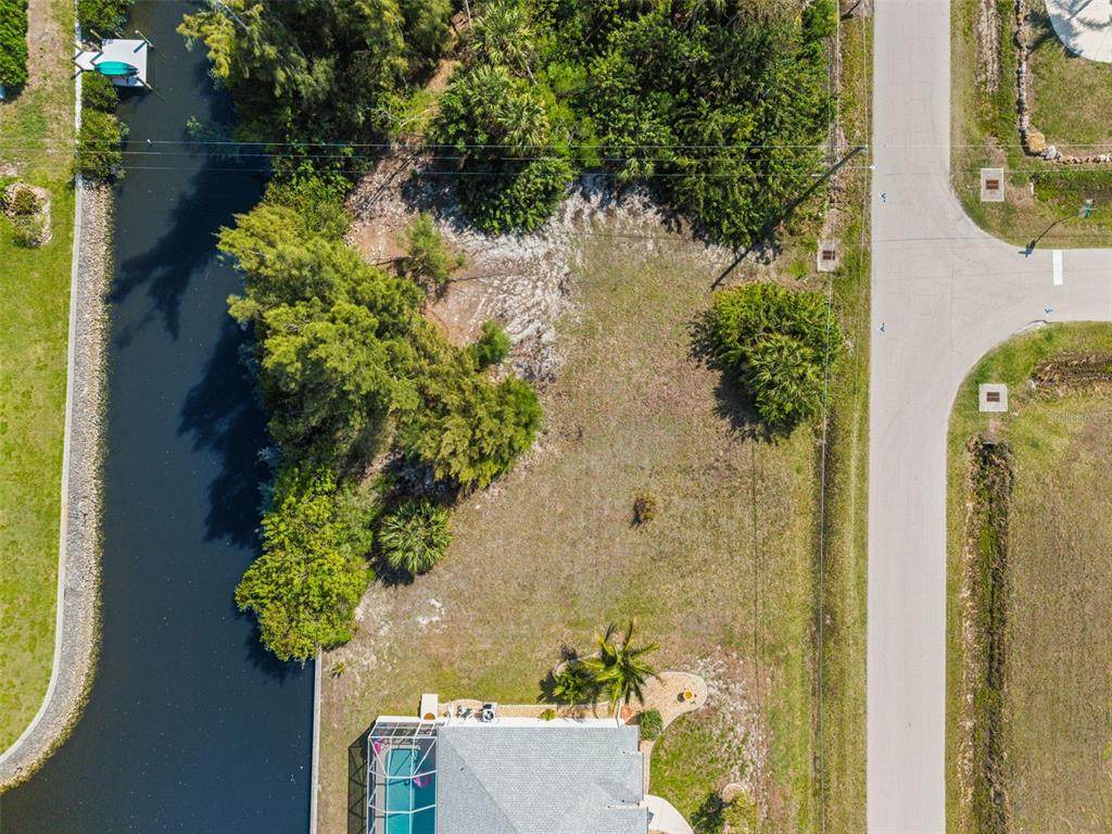 2524 Larkspur Drive - Photo 1