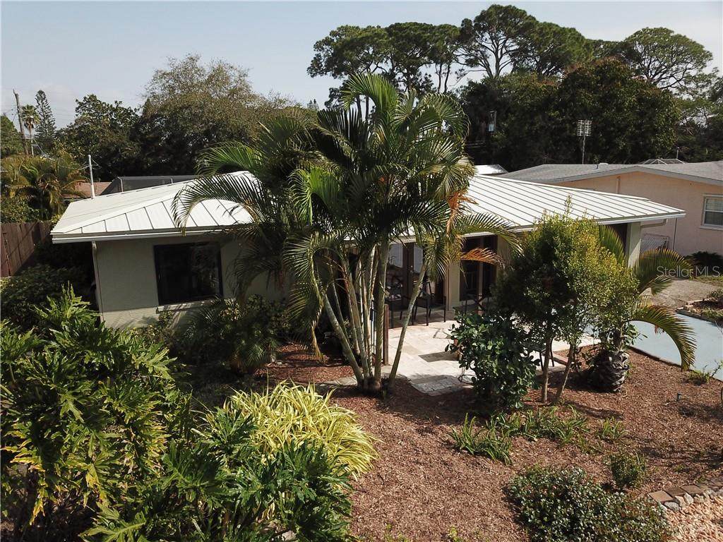 917 Riviera Street - Photo 1