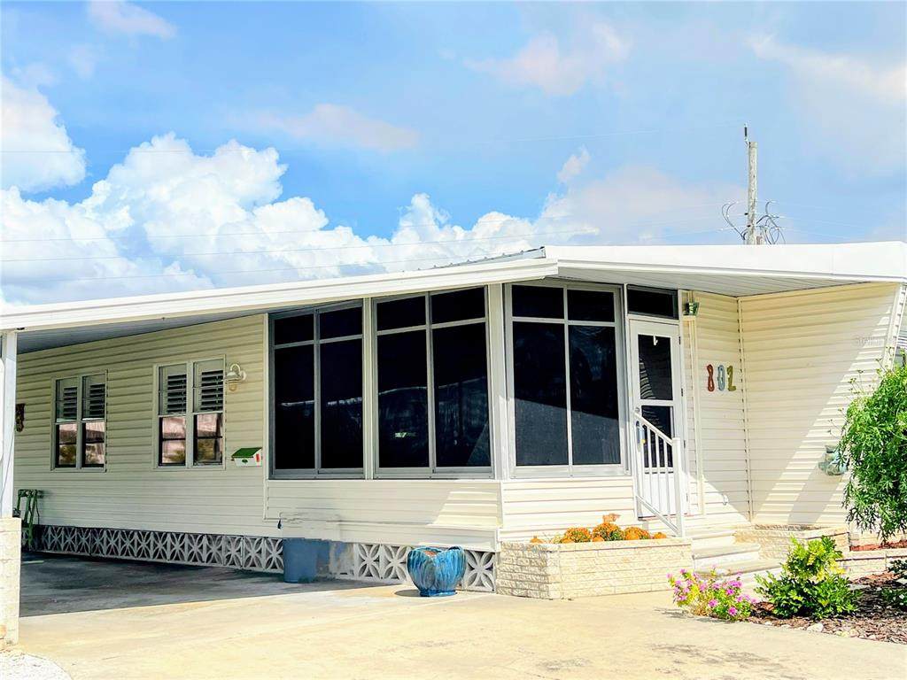 802 Green Circle - Photo 1