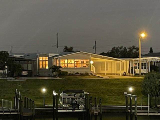 817 Waterway - Photo 1