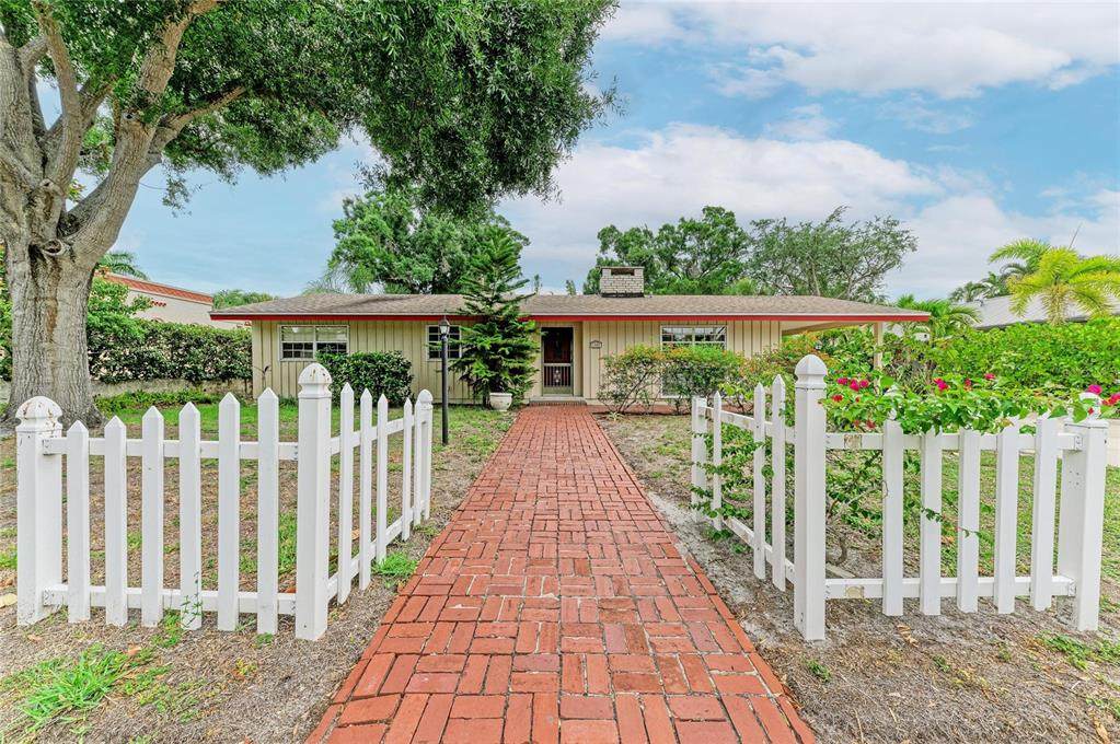 1827 Alta Vista Street - Photo 1