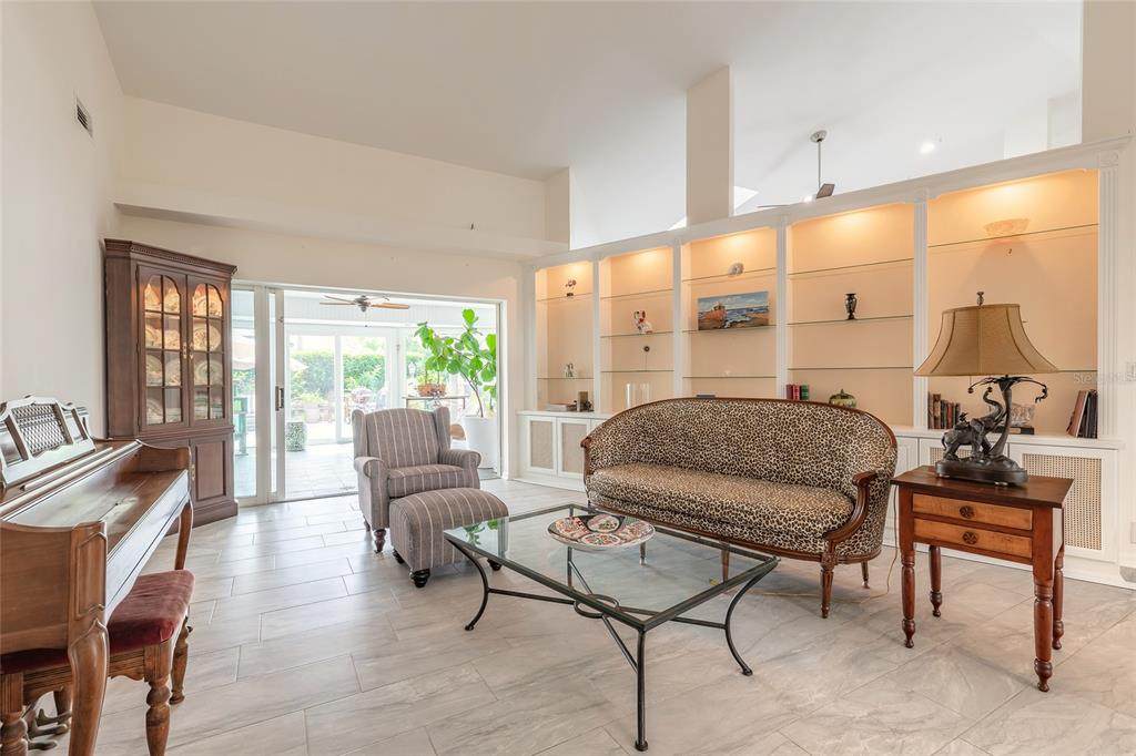 904 Clubhouse Boulevard - Photo 1