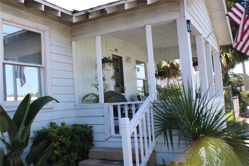 607 Dixie Freeway - Photo 1