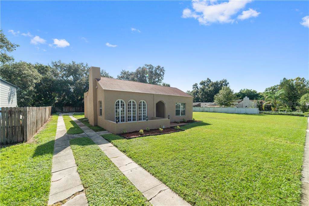 1023 Arragon Avenue - Photo 1