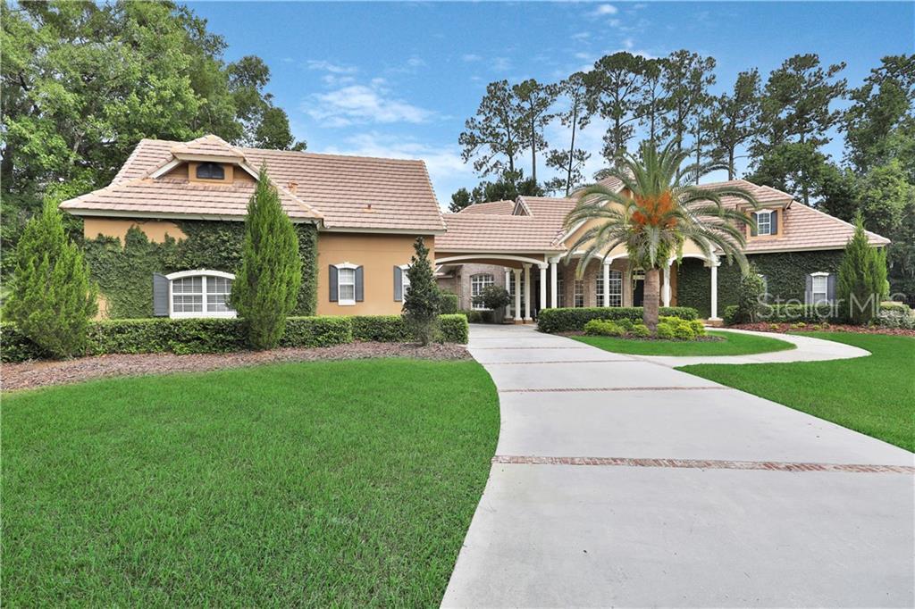 1906 Oakbrook Drive - Photo 1