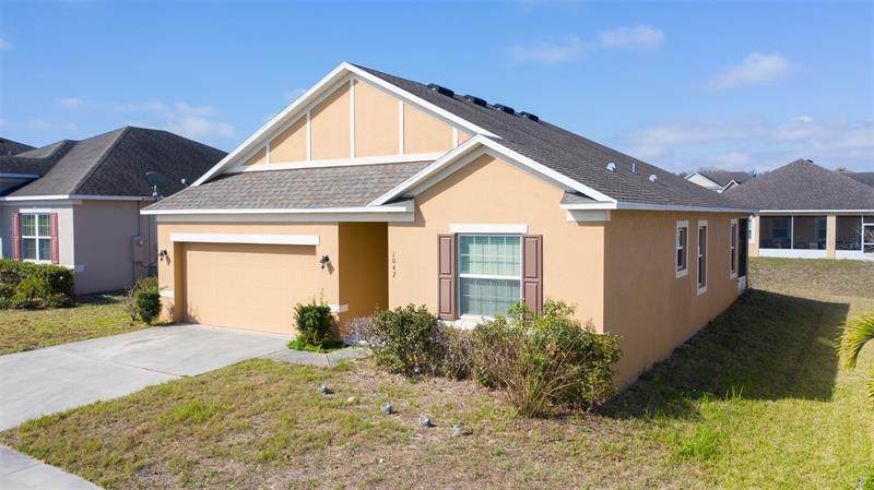 1042 Suffragette Circle - Photo 1