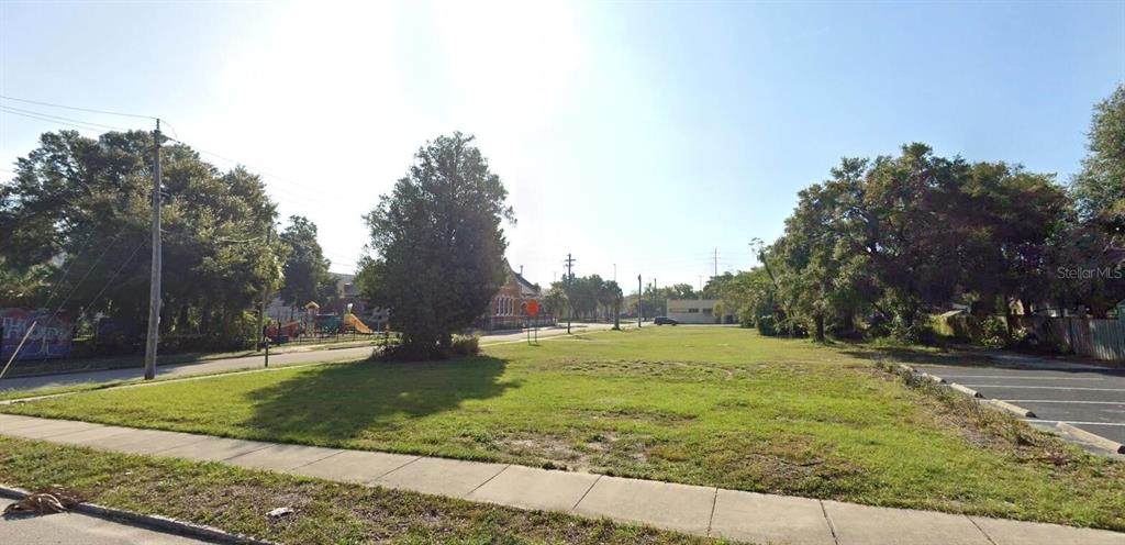 2010 N Lamar Ave - Photo 1