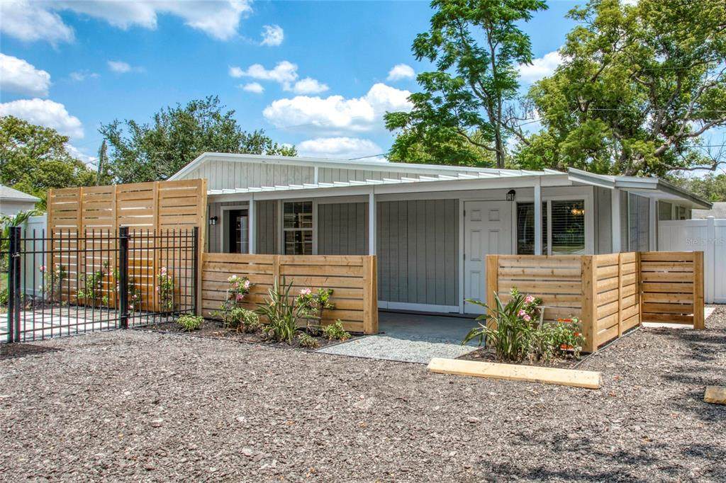 460 Cambridge Boulevard - Photo 1