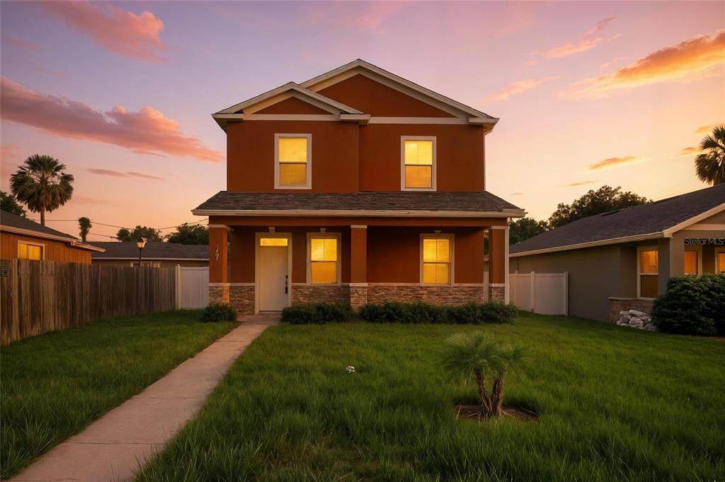 1012 Holly Avenue - Photo 1