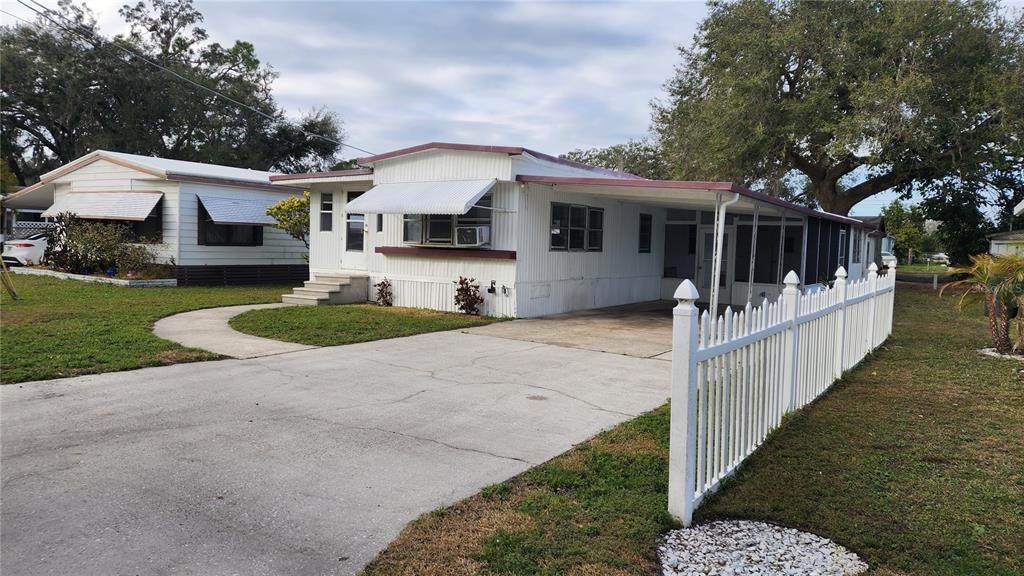 196 Sunset Drive - Photo 1