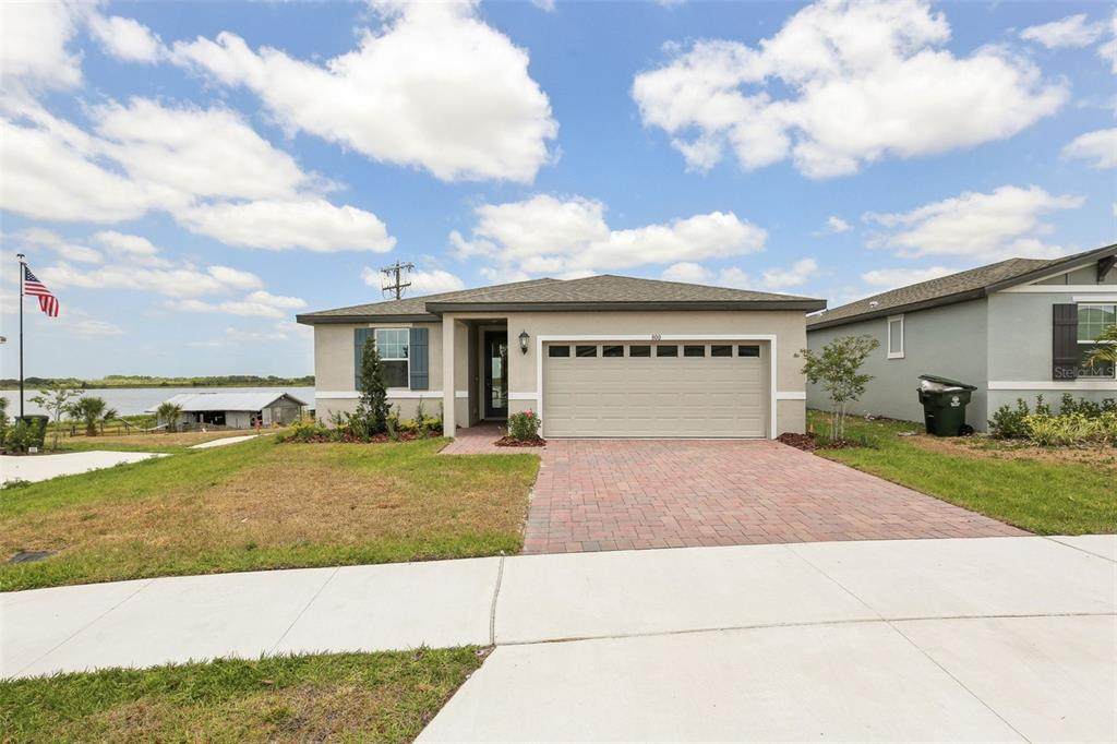 800 Griffon Avenue - Photo 1