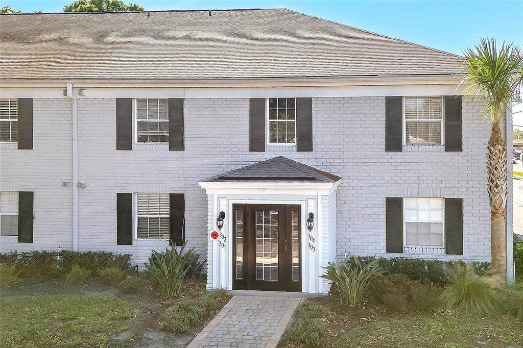 302 Lewfield Circle - Photo 1