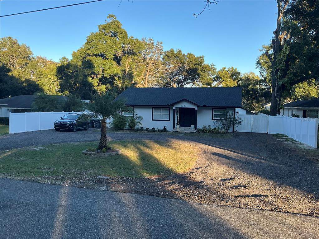 1243 Dingens Avenue - Photo 1