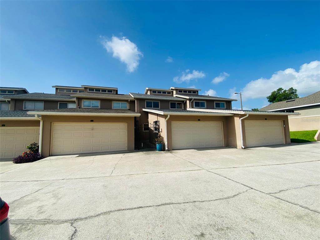 823 Chestnut Street - Photo 1