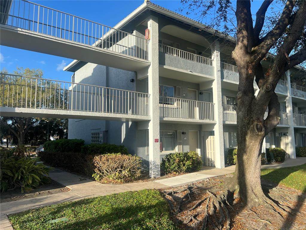 133 Oyster Bay Circle - Photo 1