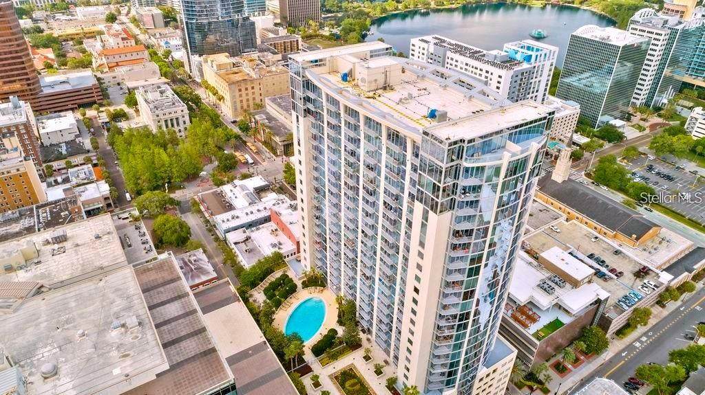 155 Court Avenue - Photo 1