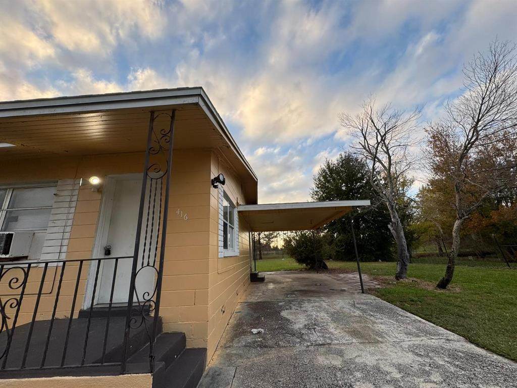 416 Sun Court - Photo 1