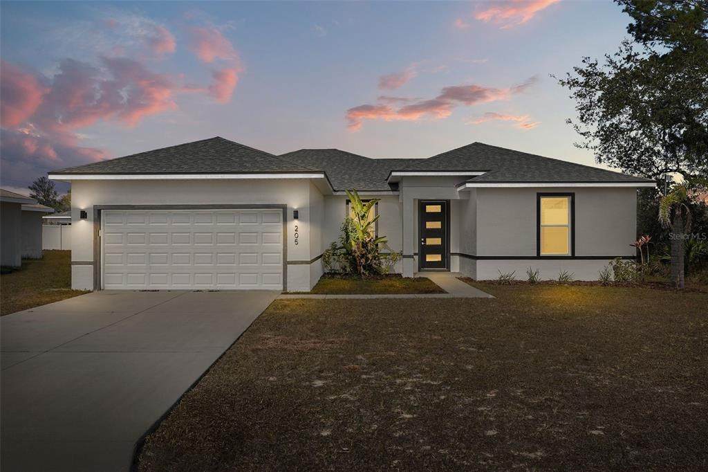 205 Hibiscus Lane - Photo 1