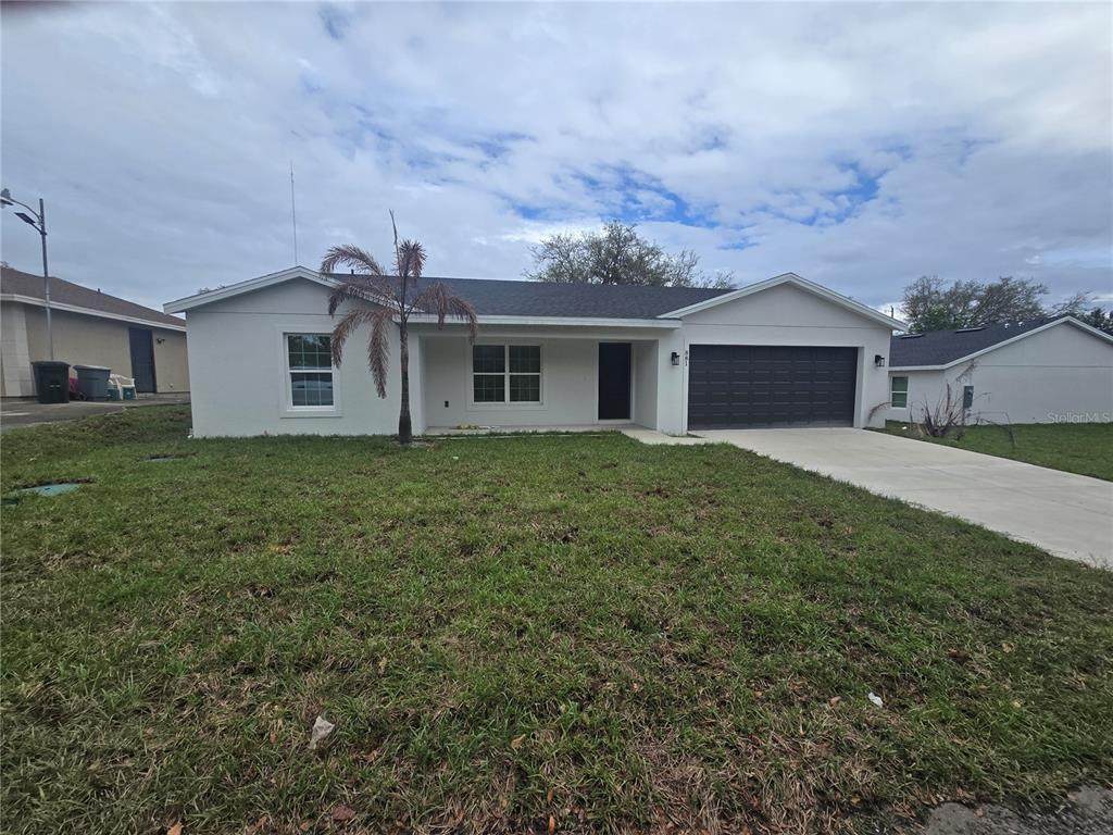 895 Cedar Avenue - Photo 1
