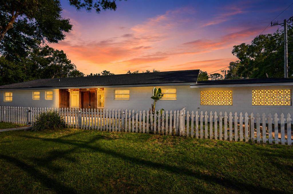 401 10TH Street - Photo 1