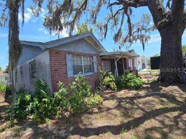 10914 Queens Road - Photo 1