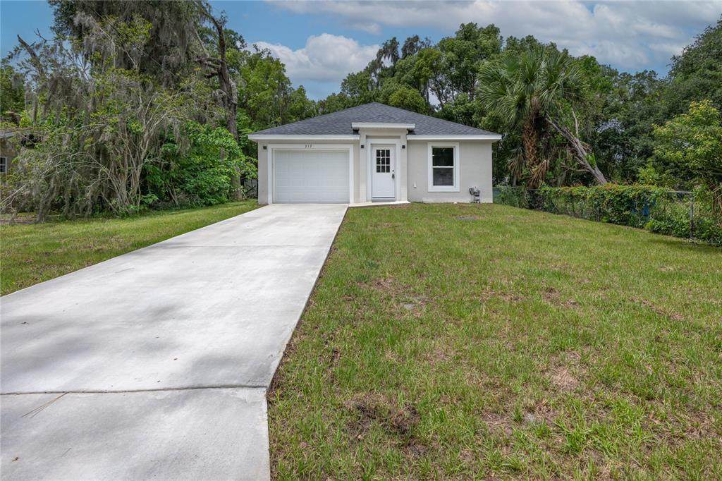 312 Albany Avenue - Photo 1
