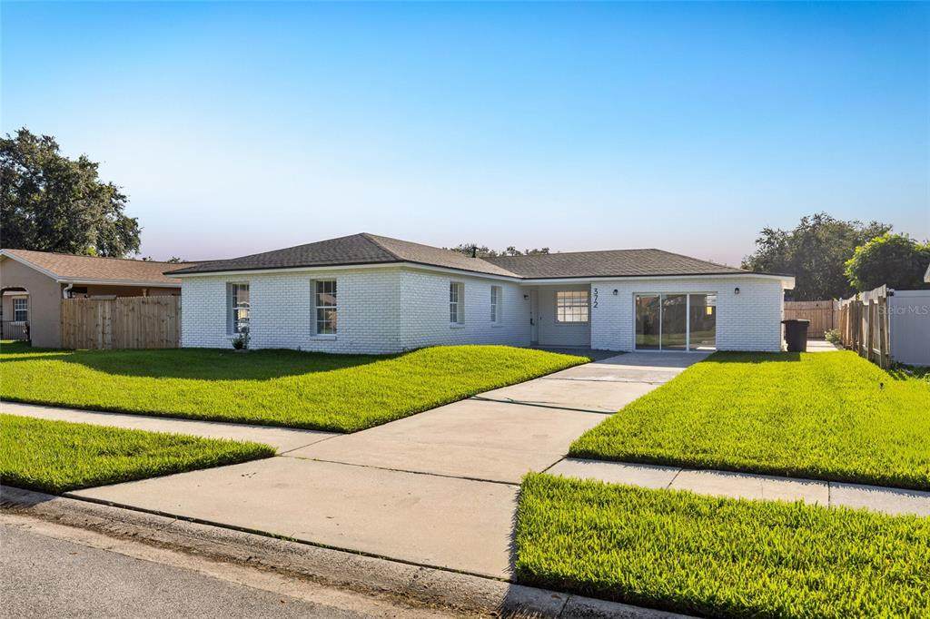 372 Imperial Drive - Photo 1